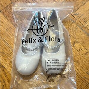 Felix & Flora White Satin Pearl Embellished Shoes Size 12 NWT